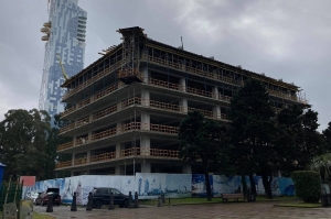 ბულვარში 16-სართულიანი სასტუმროს მშენებლობა სასამართლომ არ შეაჩერა