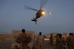 ავღანეთში შეცდომით განხორციელებულ საჰაერო დარტყმას 10 ჯარისკაცი ემსხვერპლა