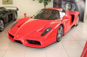 მიხაელ შუმახერის Ferrari Enzo კვლავ იყიდება