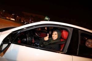 საუდის არაბეთში ქალებს ავტომობილის მართვის უფლება მიენიჭათ